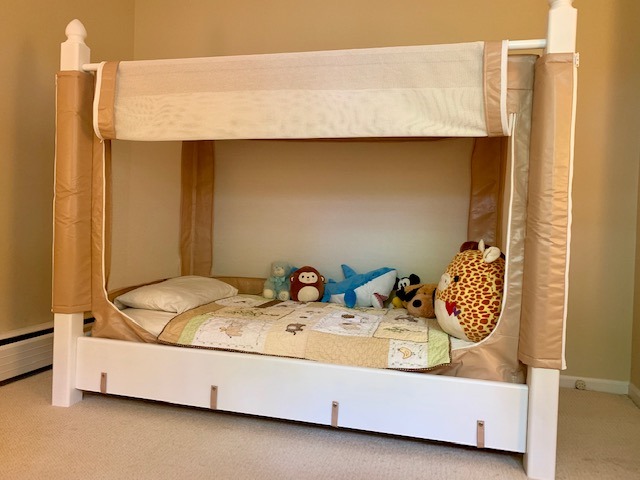 The Noah's World bed in white